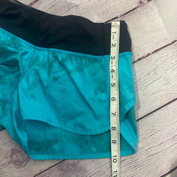 Lululemon Tie Dye Shorts - Picture 7 of 8